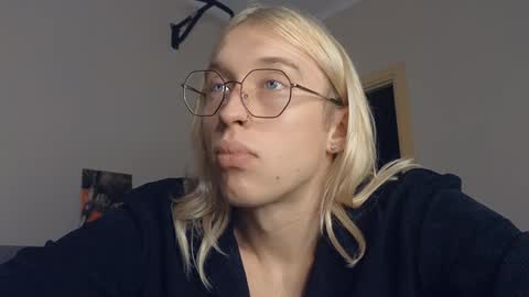 Snapshot of l_adonis_l chatting on 12.28.24 Adonis online show from 12.28.24