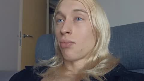 Snapshot of l_adonis_l chatting on 01.01.25 Adonis online show from 01.01.25