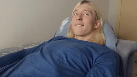 Snapshot of l_adonis_l chatting on 02.28.25 Adonis online show from 02.28.25