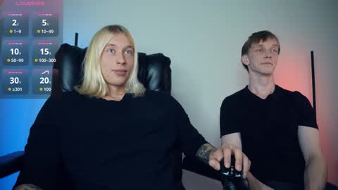 Snapshot of l_adonis_l chatting on 10.23.25 Adonis online show from 10.23.25