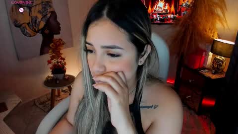 Vero  online show from 12.23.25