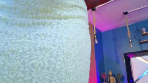 Cris  online show from 04.13.26