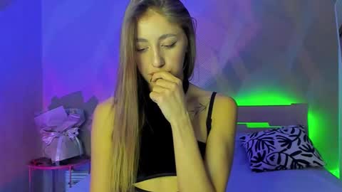 Snapshot of laangelsa chatting on 02.10.25 LaAngel online show from 02.10.25