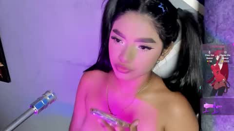 Snapshot of laau_hot1 chatting on 11.27.25 danny online show from 11.27.25