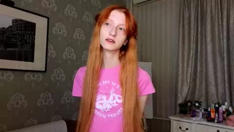 Snapshot of lab_geek chatting on 11.09.25 Sophie online show from 11.09.25