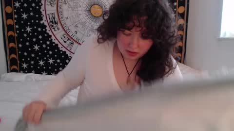 Lacey online show from 11.20.25
