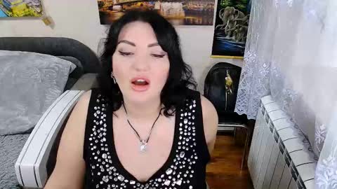 lady_boom_ online show from 11.21.25