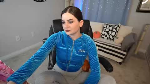 Snapshot of lady_bpd chatting on 10.21.25 Anna online show from 10.21.25