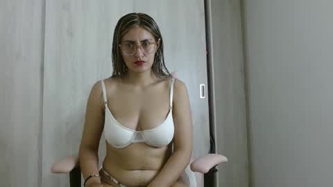 LADY  online show from 12.27.24