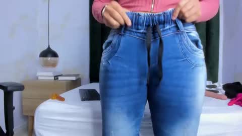 LADY  online show from 01.04.25