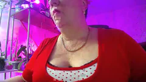 Lady Gloria online show from 01.08.25