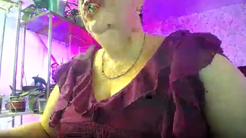 Lady Gloria online show from 09.11.25