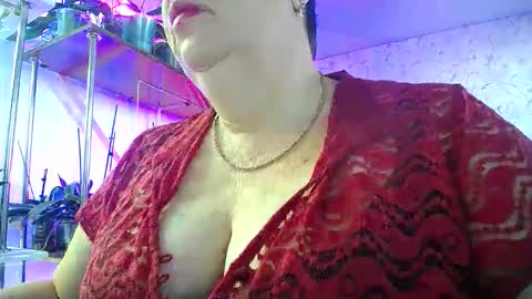 Lady Gloria online show from 09.22.25