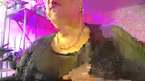 Lady Gloria online show from 10.19.25