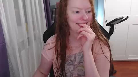 Snapshot of lady_inari chatting on 09.21.25 Angelika online show from 09.21.25