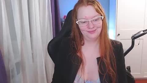 Snapshot of lady_inari chatting on 11.01.25 Angelika online show from 11.01.25