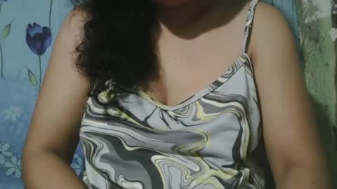 lady_love063 online show from 12.30.24