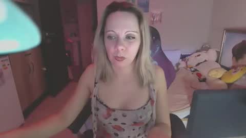 lady_smile69 online show from 02.20.25