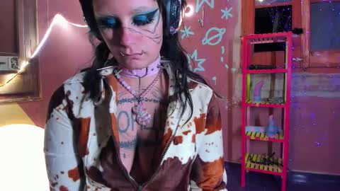 Snapshot of lady_sontse_ chatting on 11.07.25 Mia online show from 11.07.25