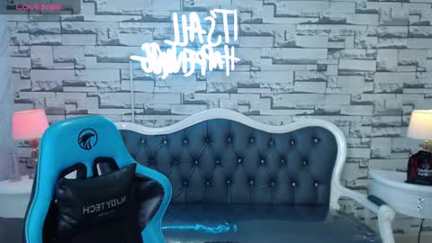 Snapshot of lady_violet_bridgerton_a chatting on 12.23.24 Lady Violet Bridgerton online show from 12.23.24