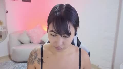 Lady Violet Bridgerton online show from 01.06.26