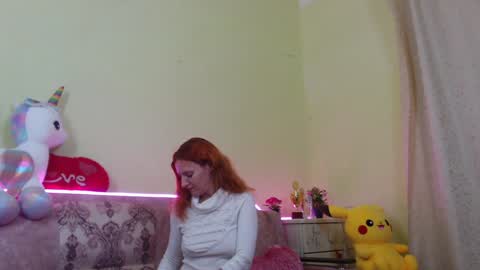 Snapshot of ladybigsmile chatting on 02.08.25 Sima Ladybigsmile online show from 02.08.25