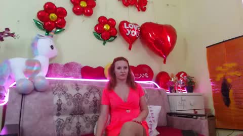Snapshot of ladybigsmile chatting on 02.19.25 Sima Ladybigsmile online show from 02.19.25
