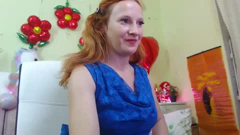 Snapshot of ladybigsmile chatting on 02.20.25 Sima Ladybigsmile online show from 02.20.25