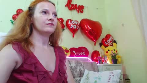 Snapshot of ladybigsmile chatting on 03.04.25 Sima Ladybigsmile online show from 03.04.25