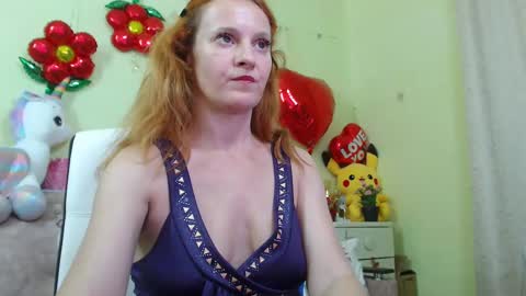 Snapshot of ladybigsmile chatting on 03.05.25 Sima Ladybigsmile online show from 03.05.25