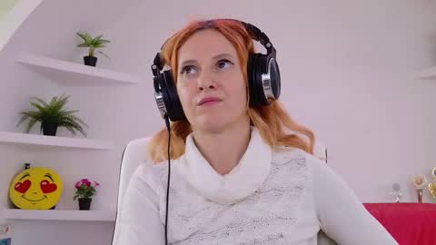 Sima Ladybigsmile online show from 09.20.25