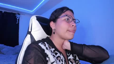 Snapshot of ladybrown_16 chatting on 12.15.24 Lady online show from 12.15.24