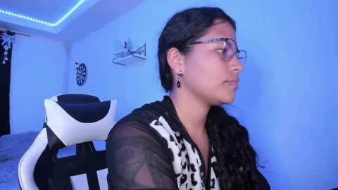 Snapshot of ladybrown_16 chatting on 12.15.24 Lady online show from 12.15.24