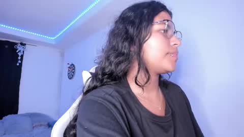 Snapshot of ladybrown_16 chatting on 12.19.24 Lady online show from 12.19.24