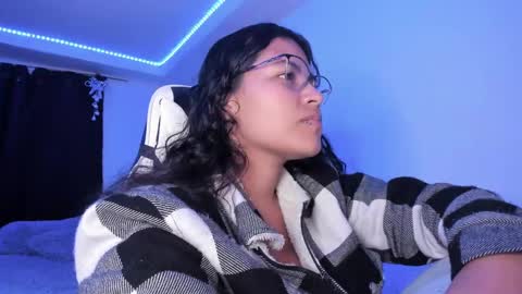 Snapshot of ladybrown_16 chatting on 12.21.24 Lady online show from 12.21.24