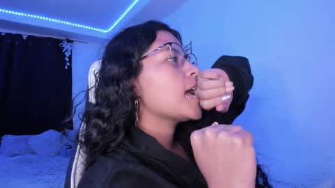 Snapshot of ladybrown_16 chatting on 12.22.24 Lady online show from 12.22.24