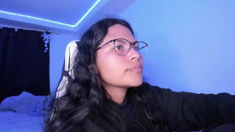 Snapshot of ladybrown_16 chatting on 12.23.24 Lady online show from 12.23.24