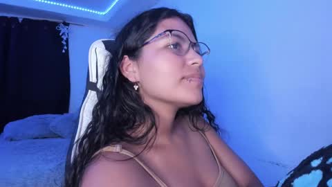 Snapshot of ladybrown_16 chatting on 12.26.24 Lady online show from 12.26.24