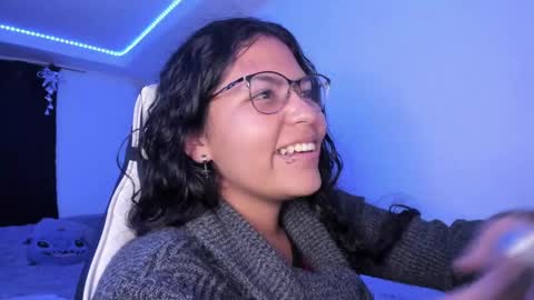 Snapshot of ladybrown_16 chatting on 12.28.24 Lady online show from 12.28.24