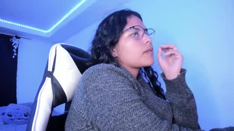 Snapshot of ladybrown_16 chatting on 12.28.24 Lady online show from 12.28.24