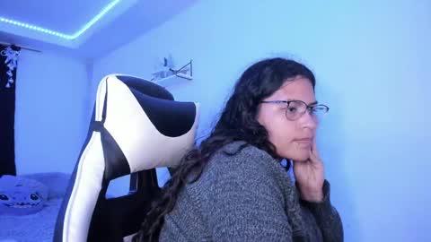 Snapshot of ladybrown_16 chatting on 12.28.24 Lady online show from 12.28.24