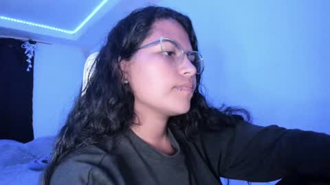 Snapshot of ladybrown_16 chatting on 01.11.25 Lady online show from 01.11.25