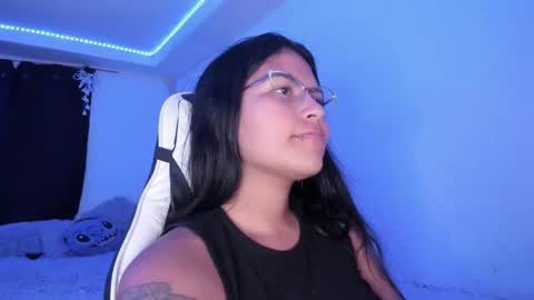 Snapshot of ladybrown_16 chatting on 01.15.25 Lady online show from 01.15.25