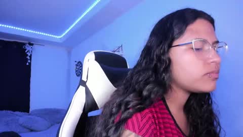 Snapshot of ladybrown_16 chatting on 01.17.25 Lady online show from 01.17.25