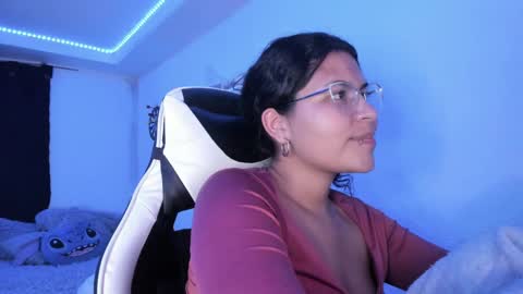 Snapshot of ladybrown_16 chatting on 01.26.25 Lady online show from 01.26.25