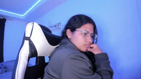 Snapshot of ladybrown_16 chatting on 01.31.25 Lady online show from 01.31.25