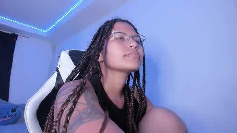 Snapshot of ladybrown_16 chatting on 02.06.25 Lady online show from 02.06.25