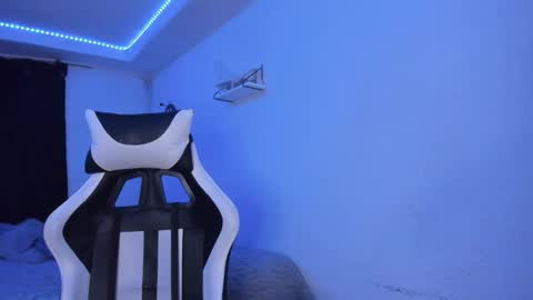 Snapshot of ladybrown_16 chatting on 02.12.25 Lady online show from 02.12.25