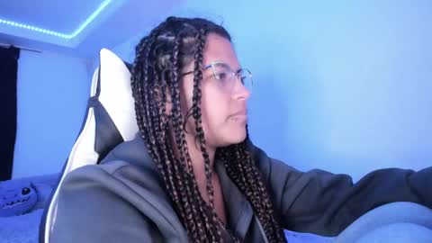 Snapshot of ladybrown_16 chatting on 02.14.25 Lady online show from 02.14.25