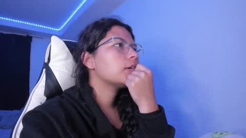 Snapshot of ladybrown_16 chatting on 02.21.25 Lady online show from 02.21.25